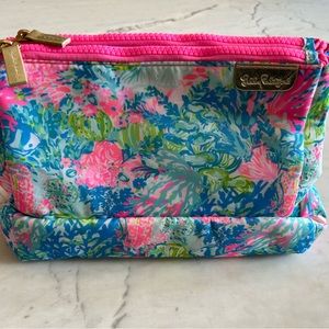 Lilly Pulitzer toiletries kit
